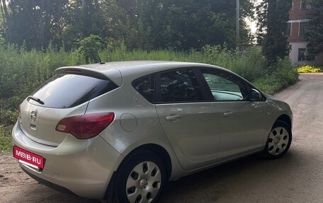 Opel Astra J, 2012 год, 600 000 рублей, 5 фотография