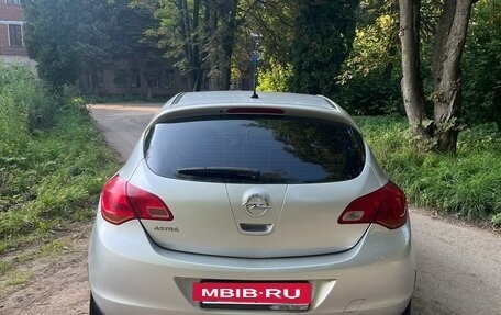 Opel Astra J, 2012 год, 600 000 рублей, 4 фотография