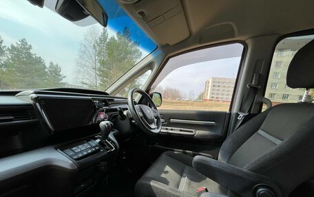 Honda Stepwgn IV, 2017 год, 2 700 000 рублей, 8 фотография