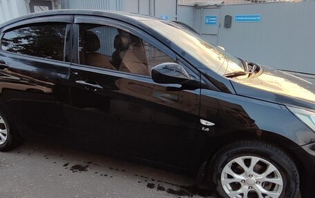 Hyundai Solaris II рестайлинг, 2012 год, 899 000 рублей, 16 фотография
