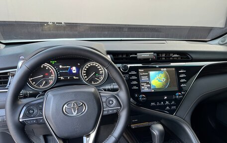 Toyota Camry, 2018 год, 2 850 000 рублей, 11 фотография