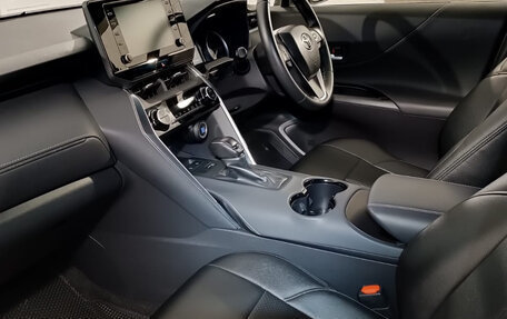 Toyota Harrier, 2020 год, 3 150 000 рублей, 14 фотография