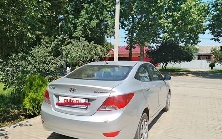 Hyundai Solaris II рестайлинг, 2011 год, 720 000 рублей, 4 фотография