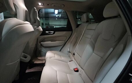 Volvo XC60 II, 2017 год, 4 500 000 рублей, 38 фотография