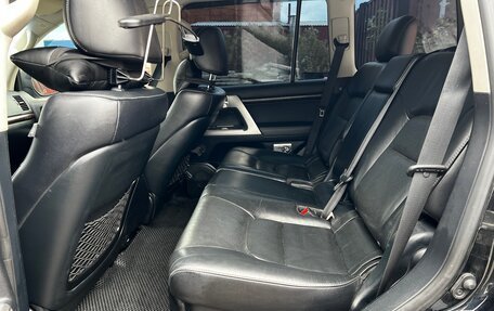 Toyota Land Cruiser 200, 2013 год, 3 550 000 рублей, 6 фотография