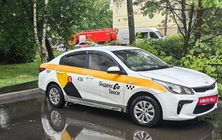 KIA Rio IV, 2017 год, 700 000 рублей, 2 фотография