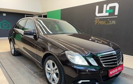 Mercedes-Benz E-Класс, 2010 год, 2 100 000 рублей, 1 фотография