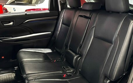 Toyota Highlander III, 2013 год, 2 997 000 рублей, 13 фотография
