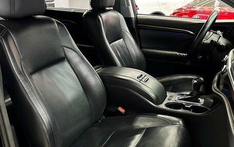 Toyota Highlander III, 2013 год, 2 997 000 рублей, 17 фотография
