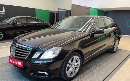 Mercedes-Benz E-Класс, 2010 год, 2 100 000 рублей, 3 фотография