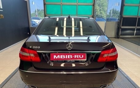 Mercedes-Benz E-Класс, 2010 год, 2 100 000 рублей, 5 фотография