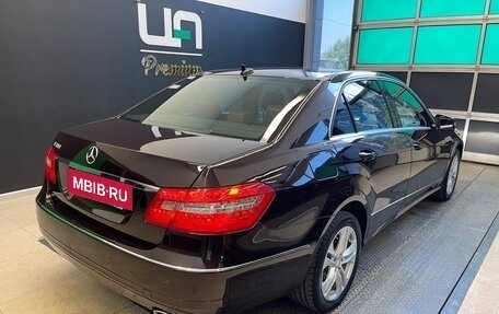 Mercedes-Benz E-Класс, 2010 год, 2 100 000 рублей, 6 фотография