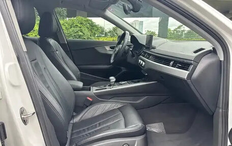 Audi A4, 2019 год, 1 750 111 рублей, 10 фотография