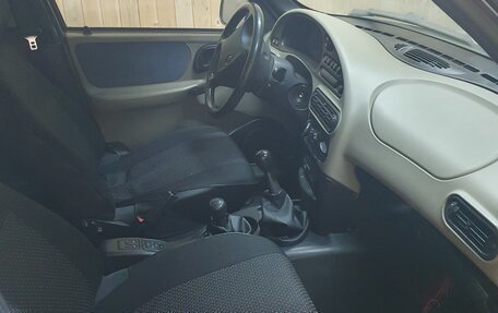 Chevrolet Niva I рестайлинг, 2005 год, 170 000 рублей, 4 фотография