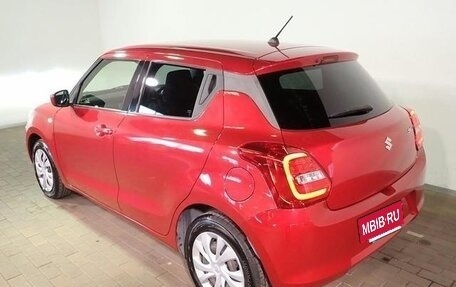 Suzuki Swift V, 2021 год, 967 000 рублей, 3 фотография
