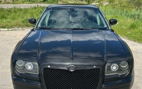 Chrysler 300C II, 2006 год, 915 000 рублей, 1 фотография