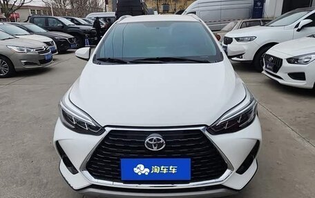 Toyota Yaris XP150 рестайлинг, 2022 год, 1 200 000 рублей, 1 фотография