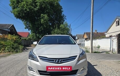 Hyundai Solaris II рестайлинг, 2015 год, 1 080 000 рублей, 8 фотография