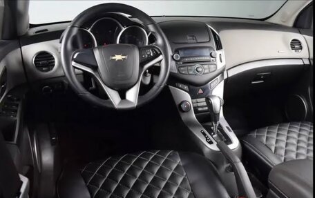 Chevrolet Cruze II, 2013 год, 750 000 рублей, 3 фотография