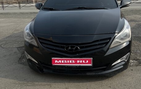 Hyundai Solaris II рестайлинг, 2015 год, 850 000 рублей, 3 фотография