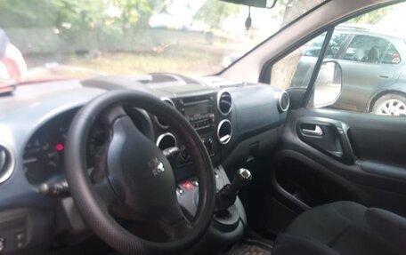 Peugeot Partner II рестайлинг 2, 2009 год, 600 000 рублей, 4 фотография