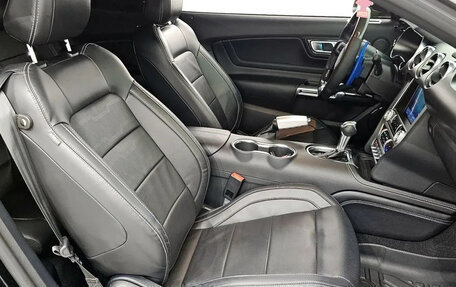 Ford Mustang VI рестайлинг, 2021 год, 3 504 027 рублей, 7 фотография