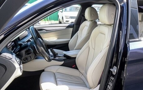 BMW 5 серия, 2021 год, 6 630 000 рублей, 10 фотография