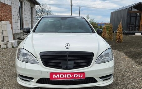 Mercedes-Benz S-Класс, 2007 год, 2 000 000 рублей, 2 фотография