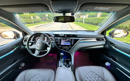 Toyota Camry, 2019 год, 2 999 999 рублей, 7 фотография