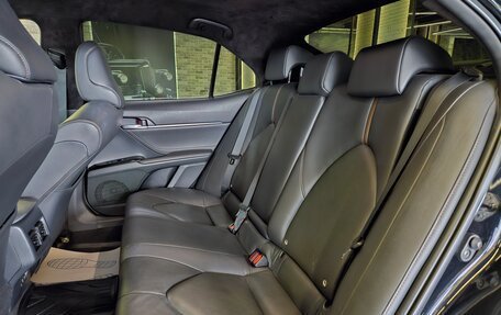 Toyota Camry, 2018 год, 2 430 000 рублей, 15 фотография