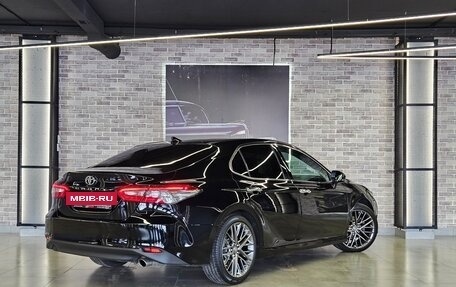 Toyota Camry, 2018 год, 2 430 000 рублей, 5 фотография