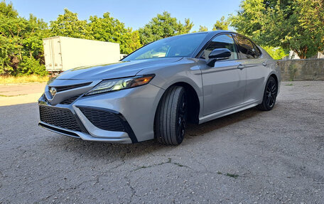 Toyota Camry, 2021 год, 2 950 000 рублей, 3 фотография