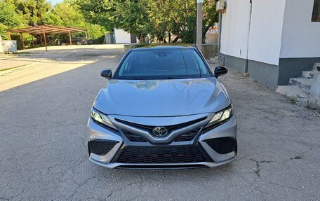 Toyota Camry, 2021 год, 2 950 000 рублей, 2 фотография
