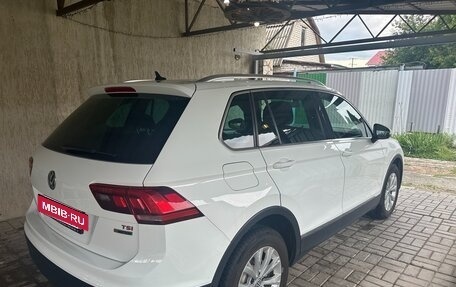 Volkswagen Tiguan II, 2017 год, 2 200 000 рублей, 4 фотография