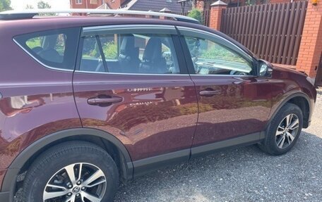 Toyota RAV4, 2019 год, 2 700 000 рублей, 4 фотография