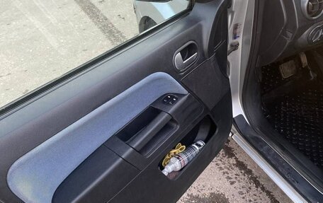 Ford Fusion I, 2005 год, 300 000 рублей, 7 фотография