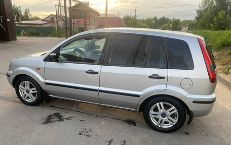 Ford Fusion I, 2005 год, 300 000 рублей, 3 фотография
