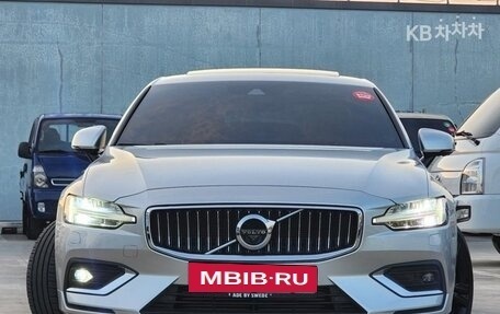 Volvo S60 III, 2022 год, 2 745 000 рублей, 2 фотография