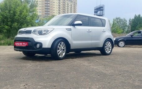 KIA Soul II рестайлинг, 2017 год, 1 250 000 рублей, 2 фотография