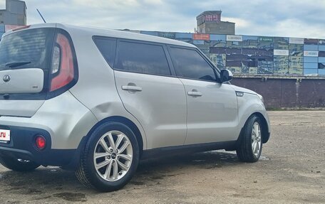 KIA Soul II рестайлинг, 2017 год, 1 250 000 рублей, 6 фотография