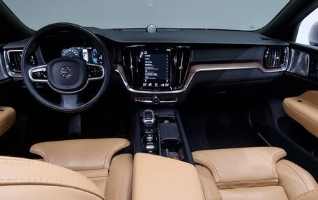 Volvo S60 III, 2021 год, 2 170 000 рублей, 6 фотография