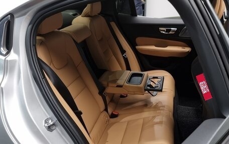 Volvo S60 III, 2021 год, 2 170 000 рублей, 15 фотография