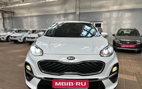 KIA Sportage IV рестайлинг, 2021 год, 1 990 000 рублей, 2 фотография