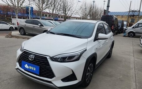 Toyota Yaris XP150 рестайлинг, 2022 год, 1 200 000 рублей, 2 фотография
