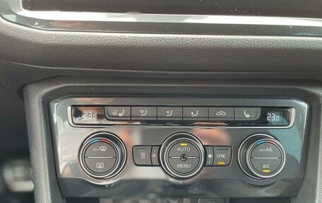 Volkswagen Tiguan II, 2019 год, 2 785 000 рублей, 19 фотография