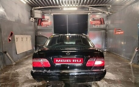 Mercedes-Benz E-Класс, 1998 год, 590 000 рублей, 6 фотография