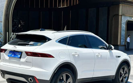 Jaguar E-Pace, 2022 год, 4 120 000 рублей, 6 фотография