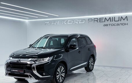 Mitsubishi Outlander III рестайлинг 3, 2019 год, 2 249 000 рублей, 3 фотография