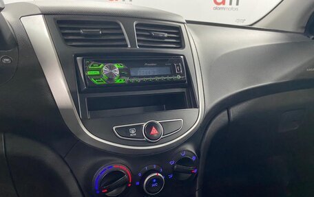 Hyundai Solaris II рестайлинг, 2013 год, 899 000 рублей, 15 фотография