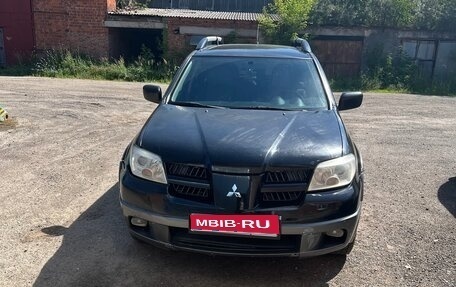 Mitsubishi Outlander III рестайлинг 3, 2004 год, 800 000 рублей, 1 фотография